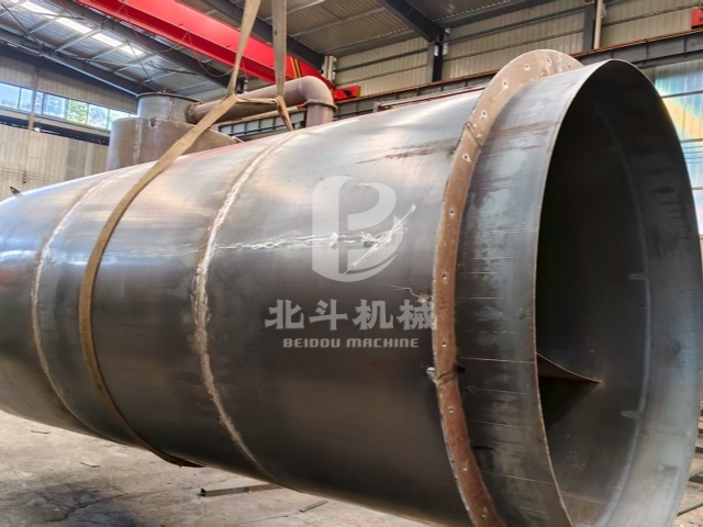 分秒必爭(zhēng)！大型烘干機(jī)設(shè)備裝車(chē)環(huán)節(jié)火熱推進(jìn)